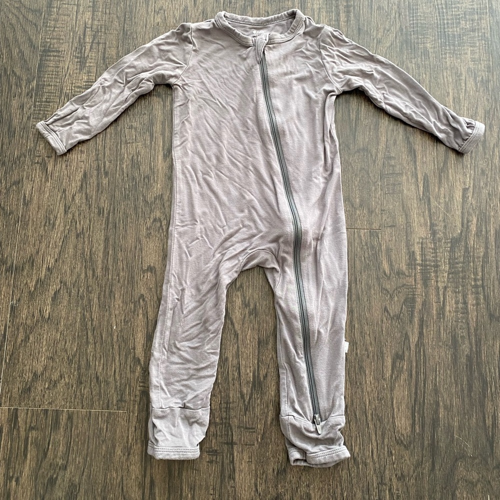 Kyte Baby Zippered Romper Sz 12-18mo Charcoal